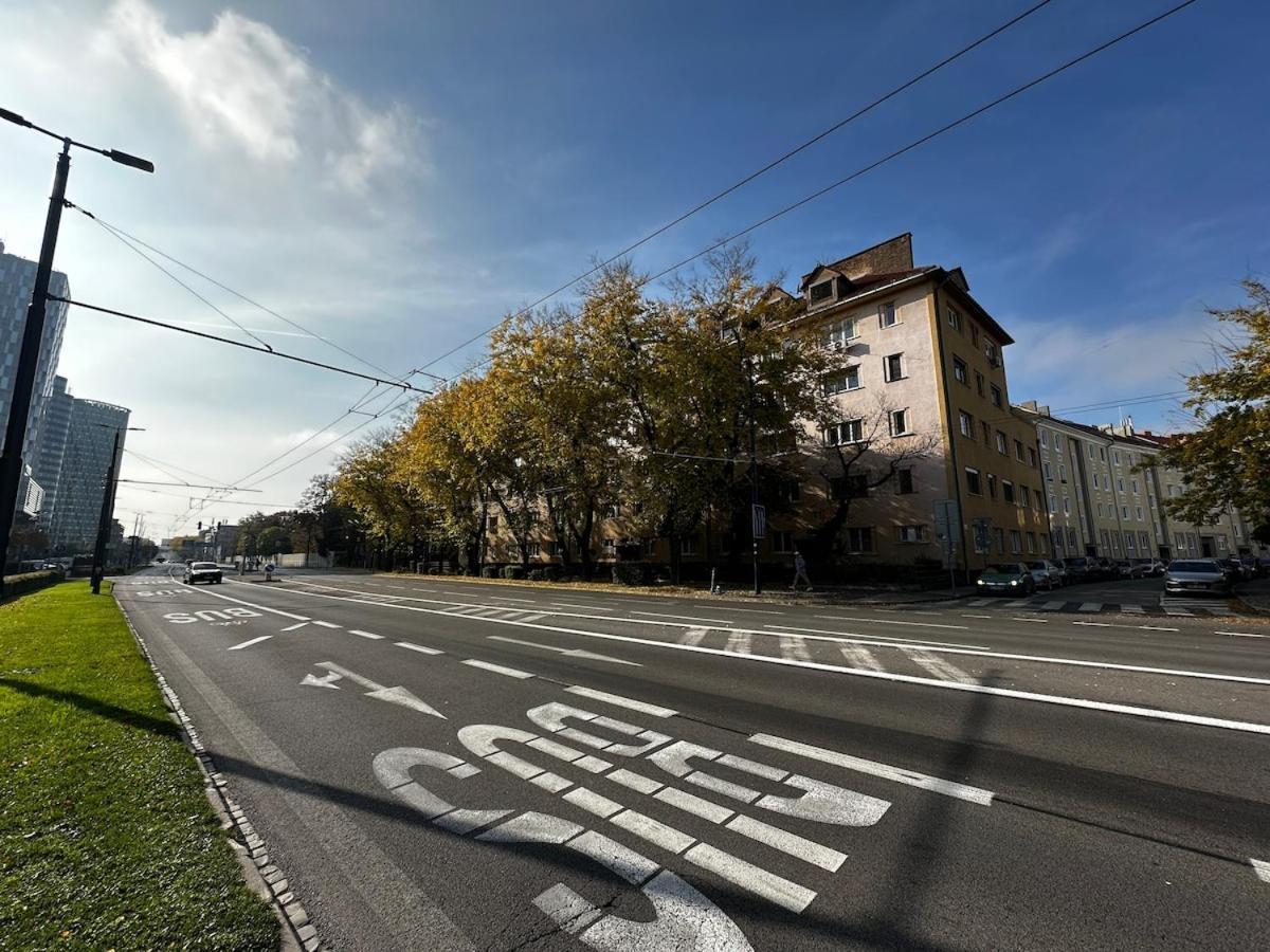 S Velkou Terasou A Balkonom V Centre Mesta! Apartmán